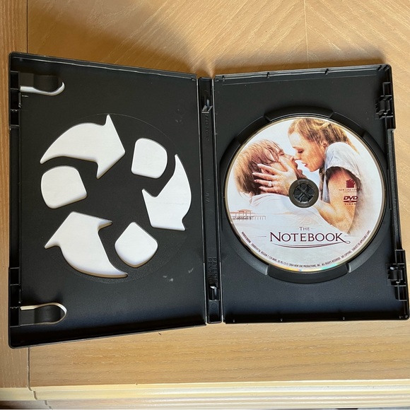 *NEW* THE NOTEBOOK Starring Ryan Gosling and Rachel McAdams DVD - Picture 3 of 4